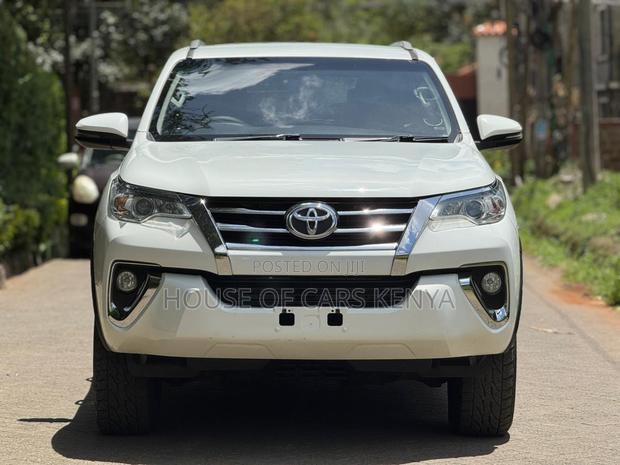 Toyota Fortuner 2019 White