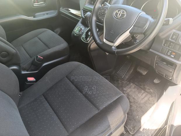 Toyota Voxy 2018 Black