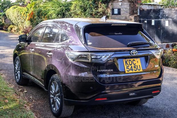 Toyota Harrier 2.5 Hybrid 4WD 2014