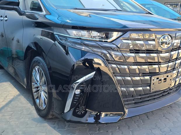 Toyota Alphard 2.4 Petrol AWD 2024 Black