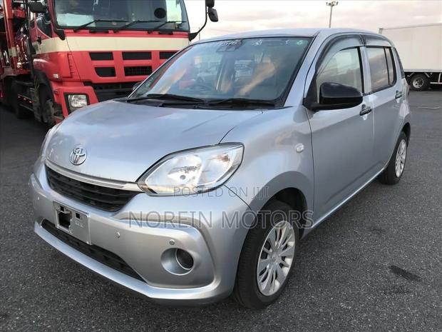 Toyota Passo 2020 Silver