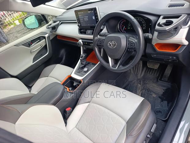 Toyota RAV4 2020 Gray