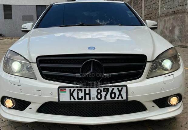 Mercedes-Benz C200 2009 White