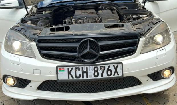 Mercedes-Benz C200 2009 White