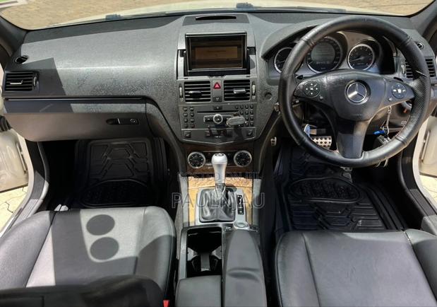 Mercedes-Benz C200 2009 White