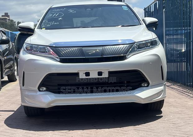 Toyota Harrier 2019 Beige