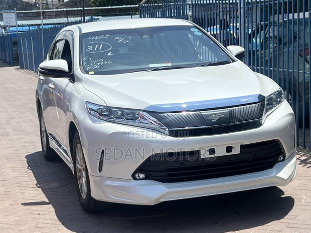 Toyota Harrier 2019 Beige