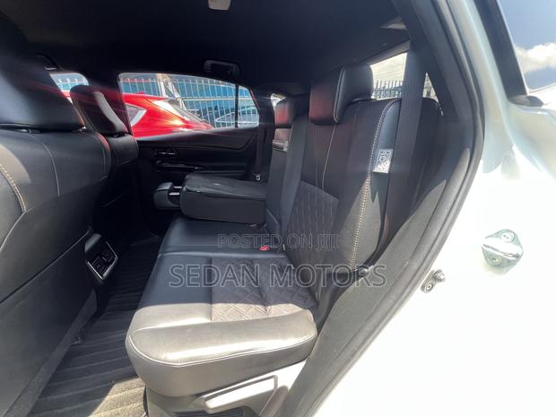 Toyota Harrier 2019 Beige