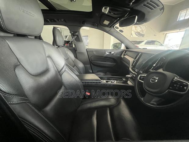 Volvo XC60 2019 White