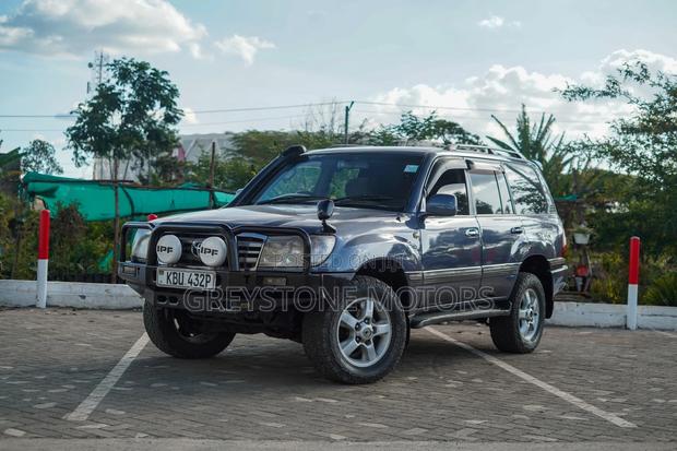 Toyota Land Cruiser 100 4.7 Executive 2006 Blue