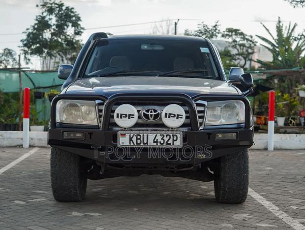 Toyota Land Cruiser 2006 Blue