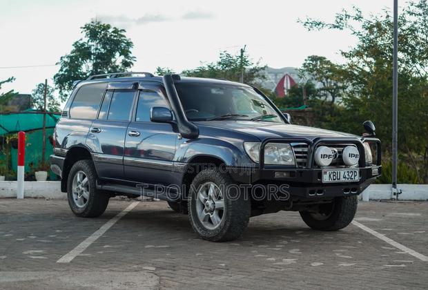 Toyota Land Cruiser 2006 Blue