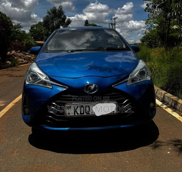 Toyota Vitz 2017 Blue