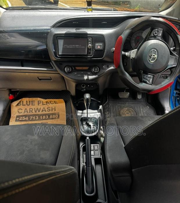Toyota Vitz 2017 Blue