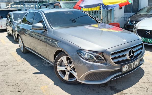 Mercedes-Benz E300 2016 Gray