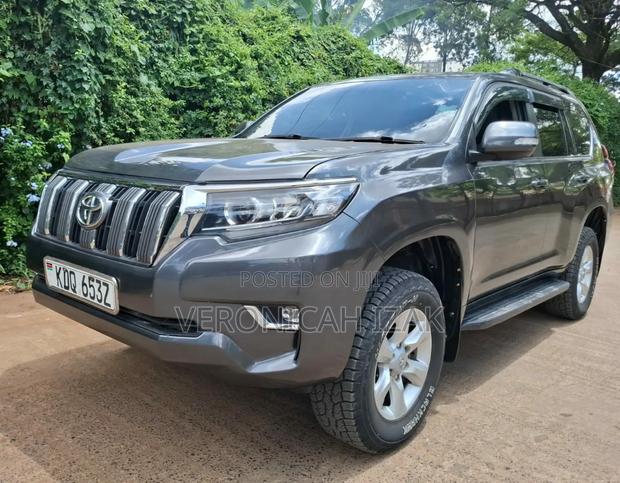 Toyota Land Cruiser Prado 2011 Black