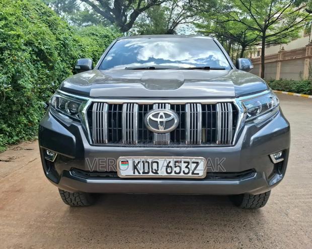 Toyota Land Cruiser Prado 2011 Black