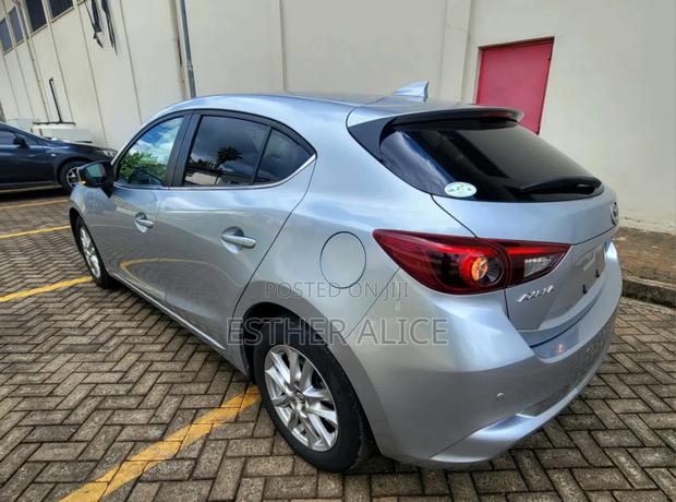 Mazda Axela 2018 Silver