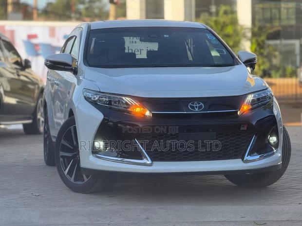 Toyota Harrier 2.0 Turbo GR Sport 2019 White