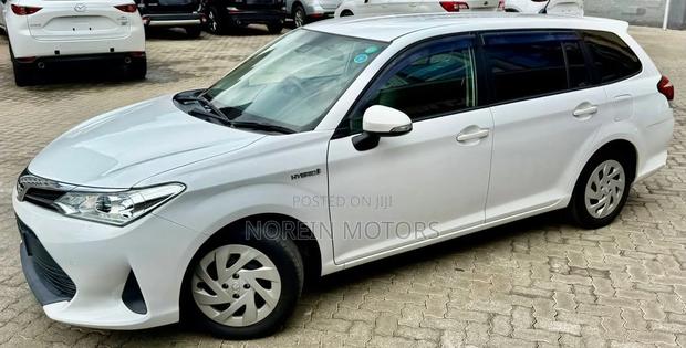 Toyota Corolla Fielder 2018 Off white