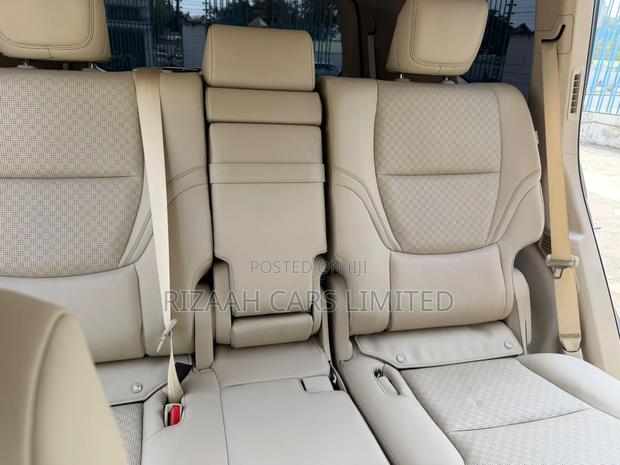Toyota Land Cruiser LC300 2024 Gray