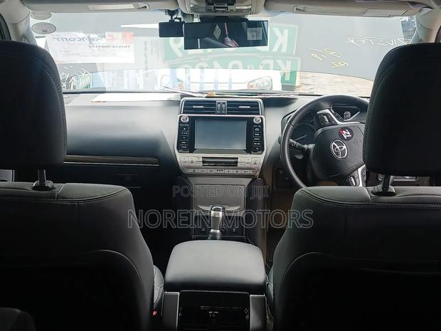 Toyota Land Cruiser Prado 2018
