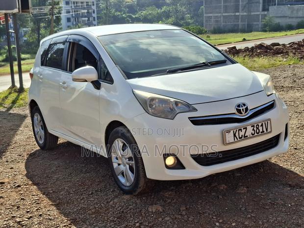Toyota Ractis 1.3 FWD 2013 White