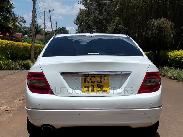 Mercedes-Benz C200 2009 White
