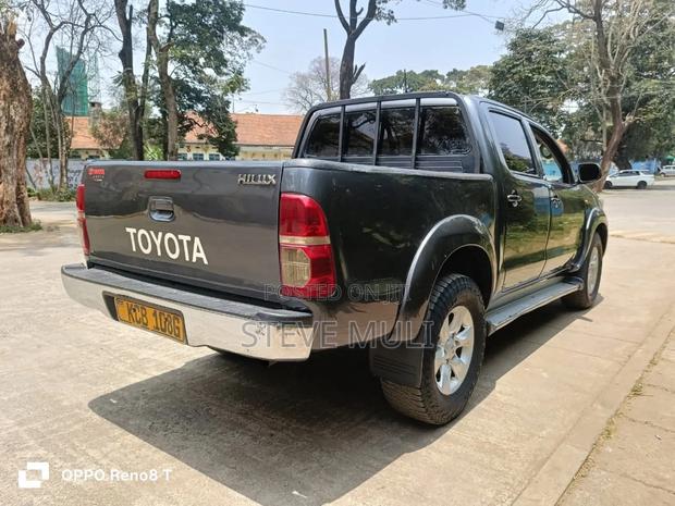 Toyota Hilux 2014 Gray