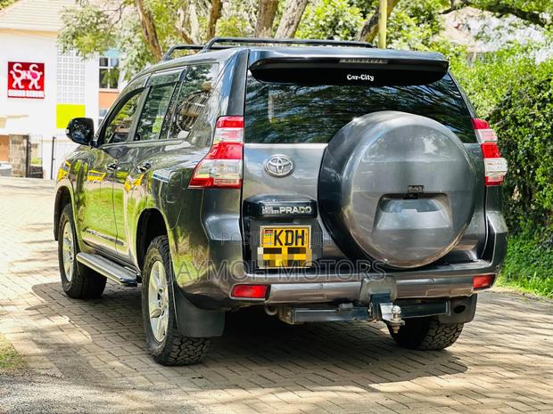 Toyota Land Cruiser Prado 2015 Gray