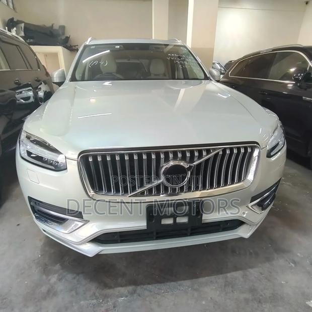 Volvo XC90 2020 Gold