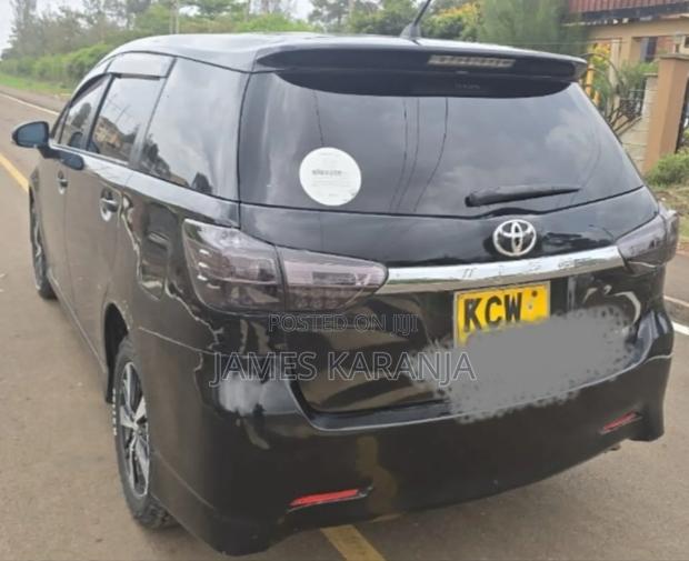 Toyota Wish 2012 Black
