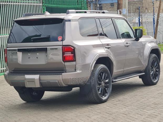 Toyota Land Cruiser Prado 2025 Gray