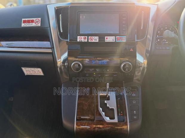 Toyota Alphard 2019 White
