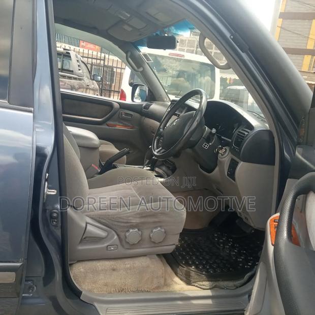 Toyota Land Cruiser 100 4.7 Executive 2006 Gray