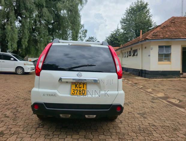 Nissan X-Trail 2012 White