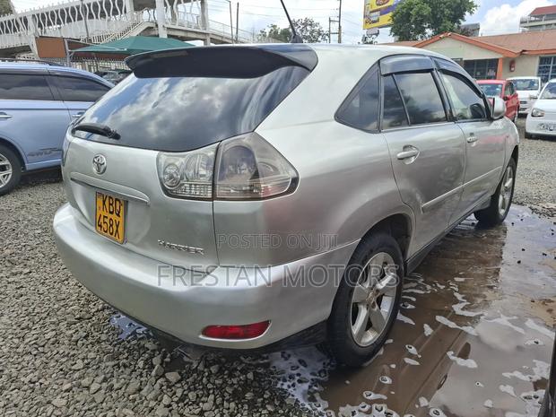 Toyota Harrier 2005 Silver