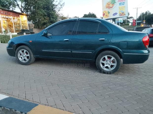 Nissan Bluebird 2003 Blue
