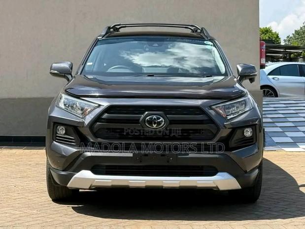 Toyota RAV4 XLE Premium AWD 2019 Gray