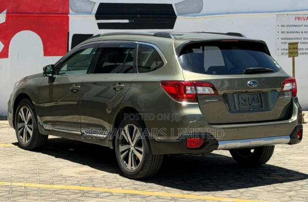 Subaru Outback 2.5i Premium AWD 2019 Green
