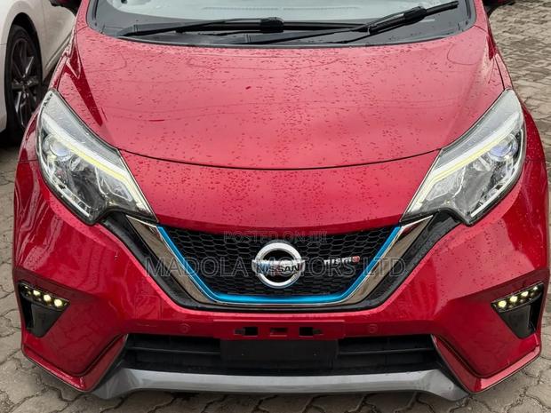Nissan Note 1.2 Hybrid NISMO 2019 Red