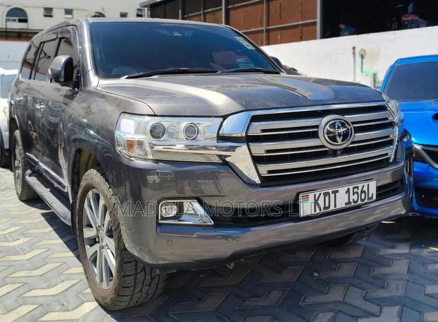 Toyota Land Cruiser 4.6 V8 AX G Selection 2019 Gray