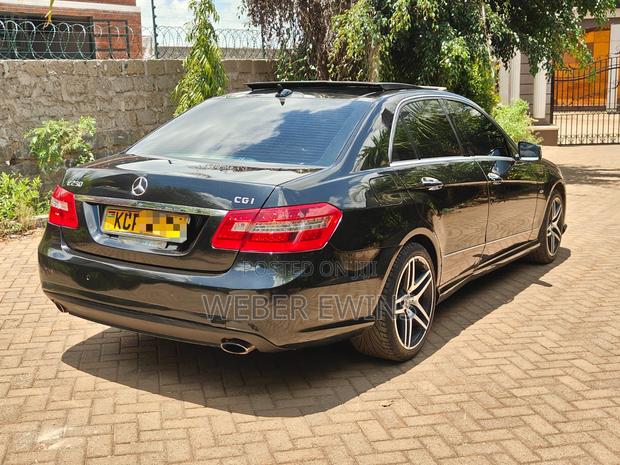 Mercedes-Benz E250 2011 Black