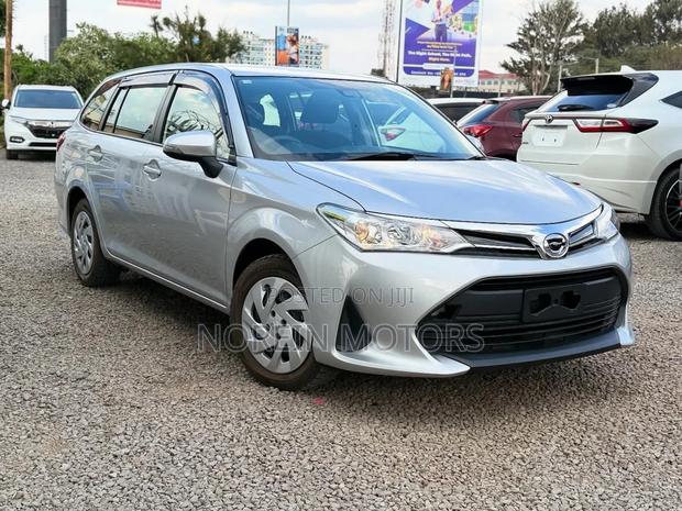 Toyota Corolla Fielder 2018