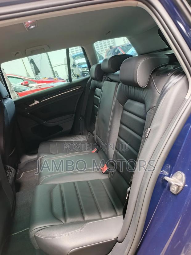 Volkswagen Golf Variant 2020 Blue