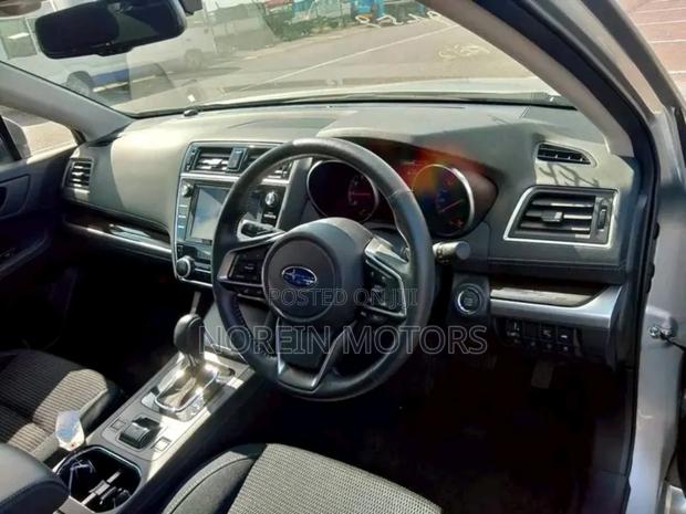 Subaru Legacy 2018 Silver