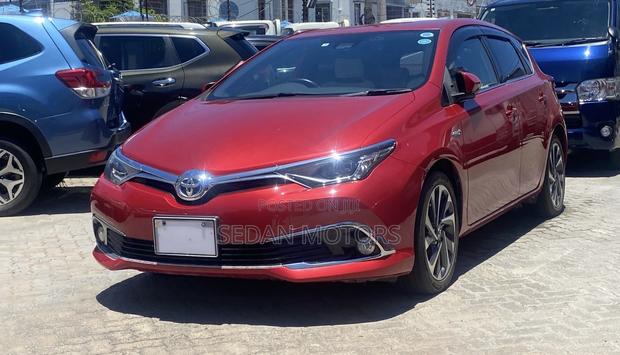 Toyota Auris 2019 Burgundy