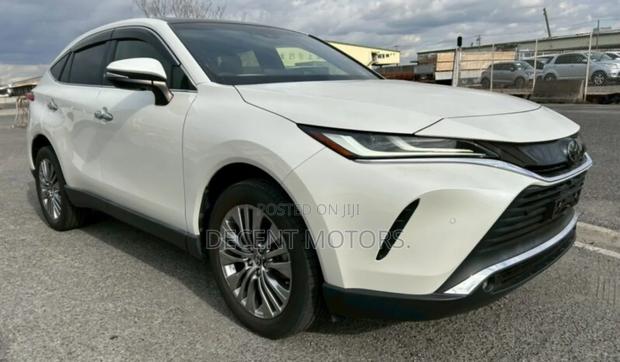 Toyota Harrier 2.0 2020 White