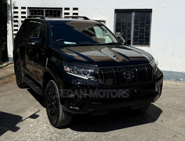 Toyota Land Cruiser Prado 2019 Black