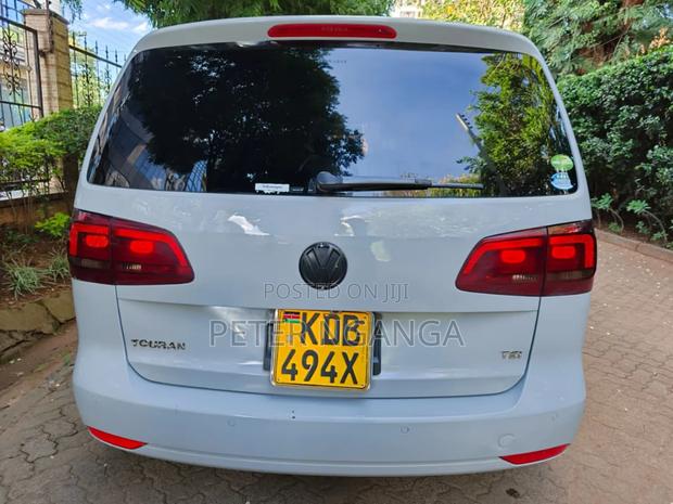 Volkswagen Touran 2014 White